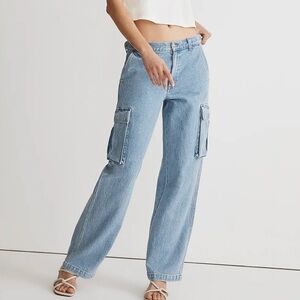 Madewell Low-Slung Straight Cargo Jeans in Coleman Wash